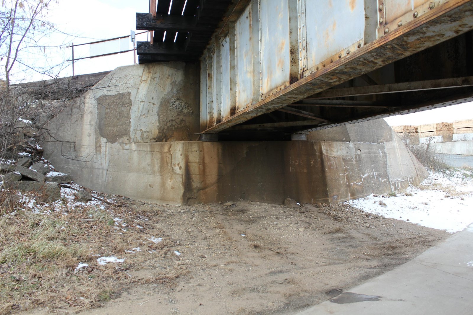 West abutment